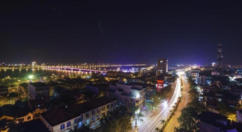 Tuong Minh Hotel Dong Hoi Esterno foto